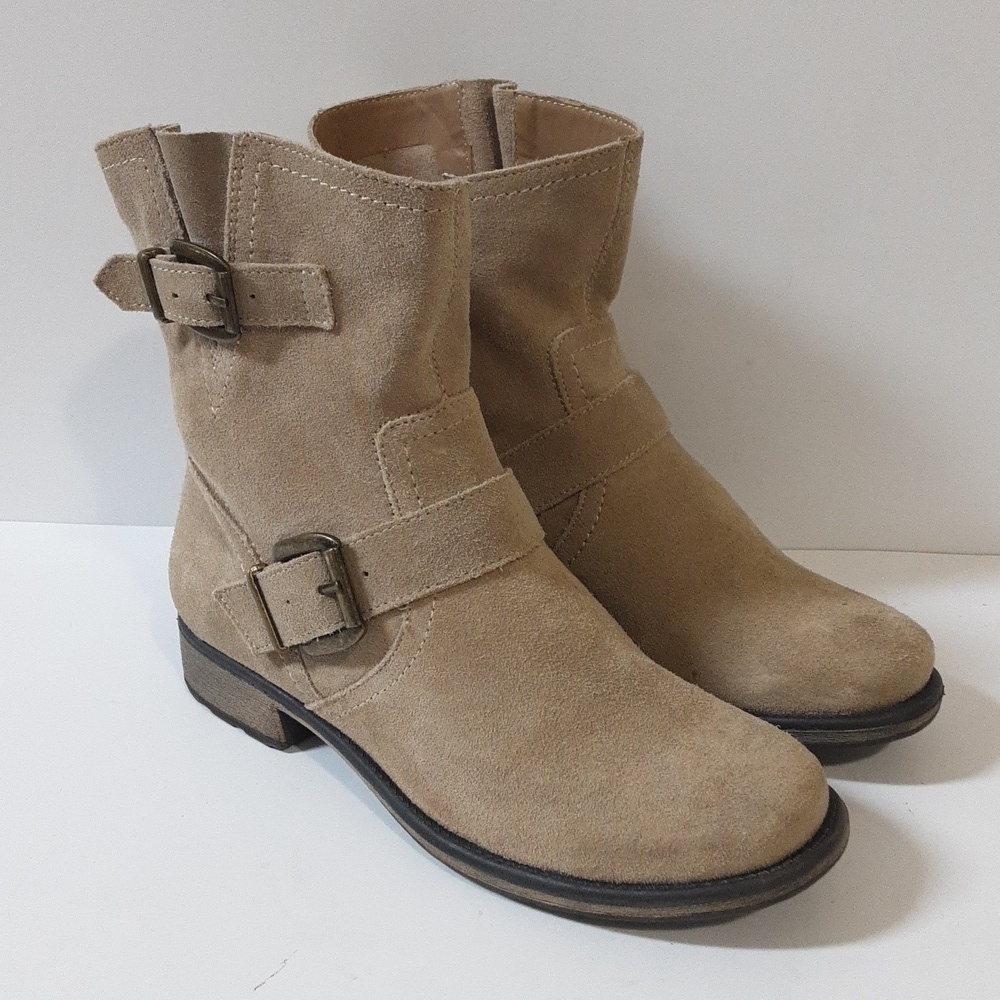 Bass Portland Biker ankle booties women 7M suede upper pull on beige Y2k